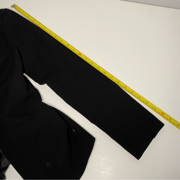 Liz Claiborne | Women’s black Blazer/ Suit Jacket Size 4 - Picture 7 of 11